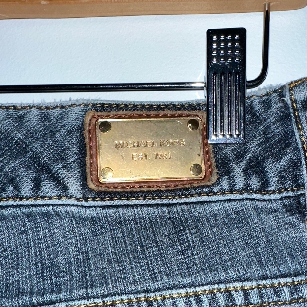 Michael Kors Women’s Size 12 Blue Denim Jeans Mid Rise Straight Leg - Picture 2 of 8